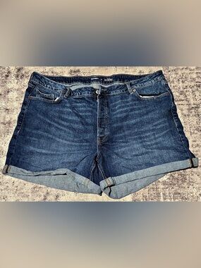 Old Navy High-Waisted O.G. Straight Secret-Smooth Pocket Denim Shorts Denim